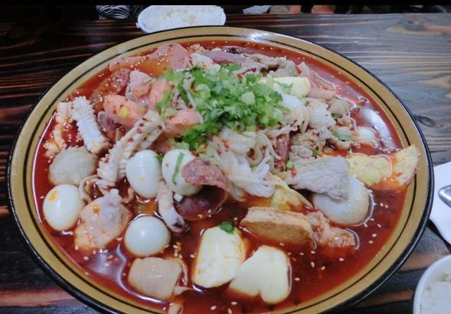 麻辣烫店放在角落的"隐形贵菜",很多人都不拿,老板乐开花