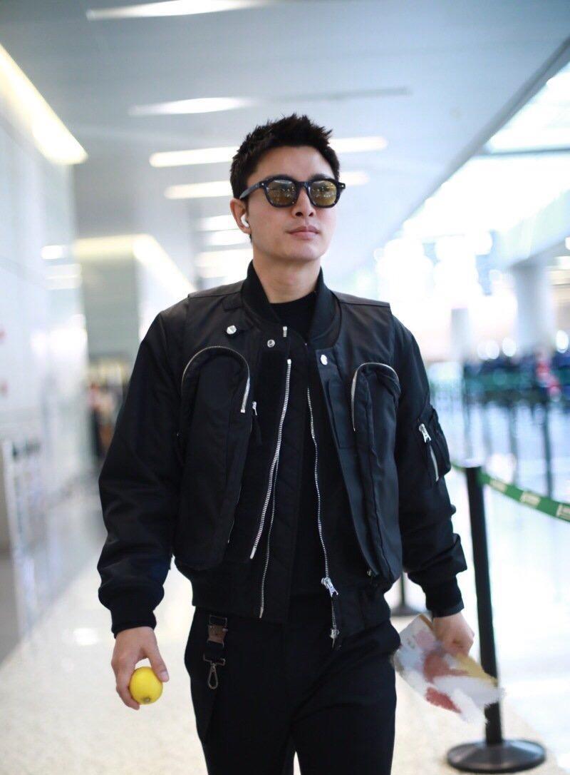 贾乃亮转型走型男霸总路线魅力更甚,收到柠檬笑容不断,帅气逼人_高清