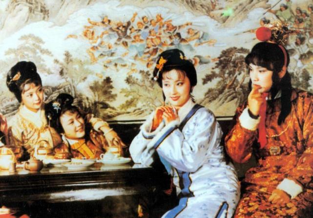 87版的红楼梦选角有多绝?林黛玉薛宝钗还好,贾宝玉才是经典!