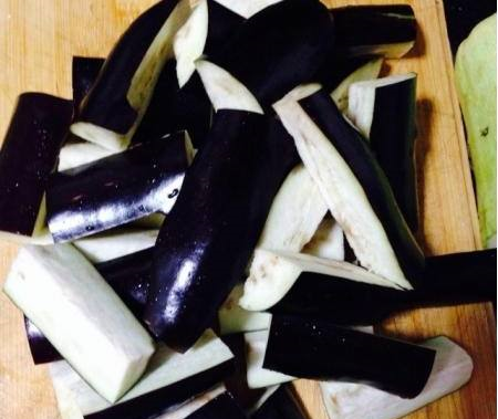 今天妈妈烧的茄子,味道跟饭店差不多,不油腻很入味一盘都吃光了休闲区蓝鸢梦想 - Www.slyday.coM 今天妈妈烧的茄子,味道跟饭店差不多,不油腻很入味一盘都吃光了休闲区蓝鸢梦想 - Www.slyday.coM