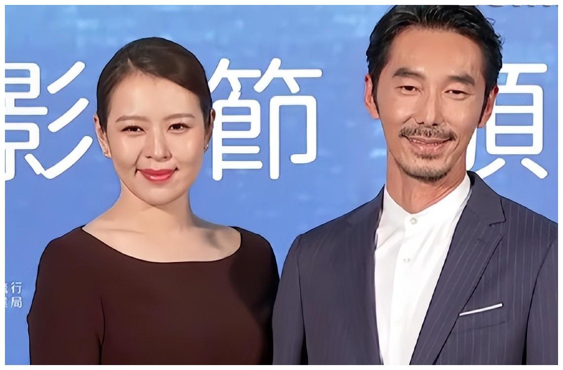 7月最土的三大红毯!鸡毛装、披床单、野猪造型,土得我笑出猪叫休闲区蓝鸢梦想 - Www.slyday.coM 7月最土的三大红毯!鸡毛装、披床单、野猪造型,土得我笑出猪叫休闲区蓝鸢梦想 - Www.slyday.coM