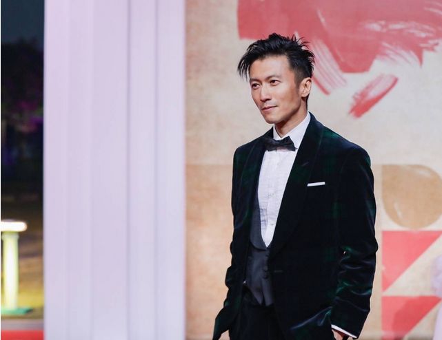 金鸡奖获奖名单出炉,影后遭质疑,“疯批美人”谢霆锋落选惹争议休闲区蓝鸢梦想 - Www.slyday.coM 金鸡奖获奖名单出炉,影后遭质疑,“疯批美人”谢霆锋落选惹争议休闲区蓝鸢梦想 - Www.slyday.coM