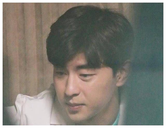 邓伦新亮相有些发胖略显油腻,遭郭敬明留言吐槽怎么才能把你捞回