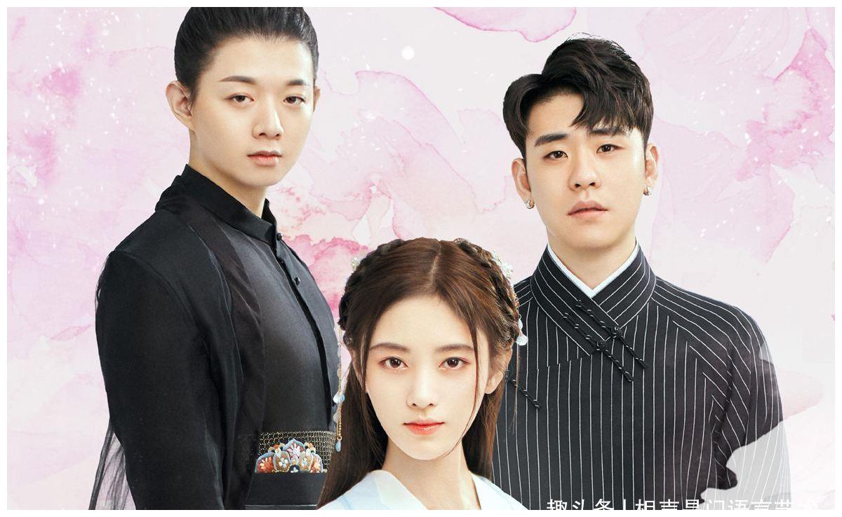 与知名歌手亲密合影,音乐界已经彻底认可他