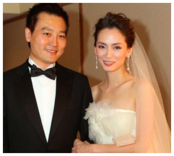 曾是最美何仙姑,被男友骗走8000万被判穷籍,如今成"按摩小妹"