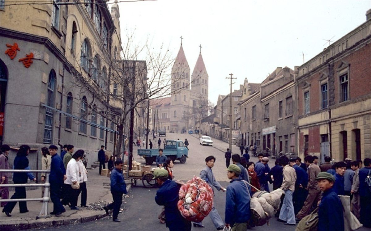 老照片:1983年的山东青岛,重温记忆深处的岛城生活