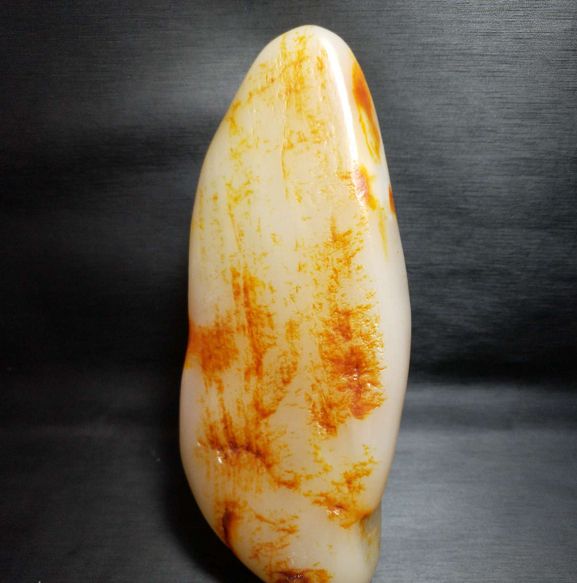 天价和田玉奇石,不雕刻,看着也挺美,但每年都有不少人吃亏_高清图集