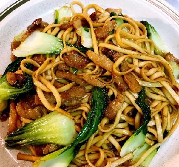 青菜鸡蛋肉丝炒面