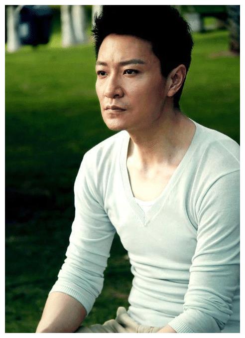 同样是演狗,他演成了影帝,他沦为了18线配角,已经无人认识|陈创|影帝