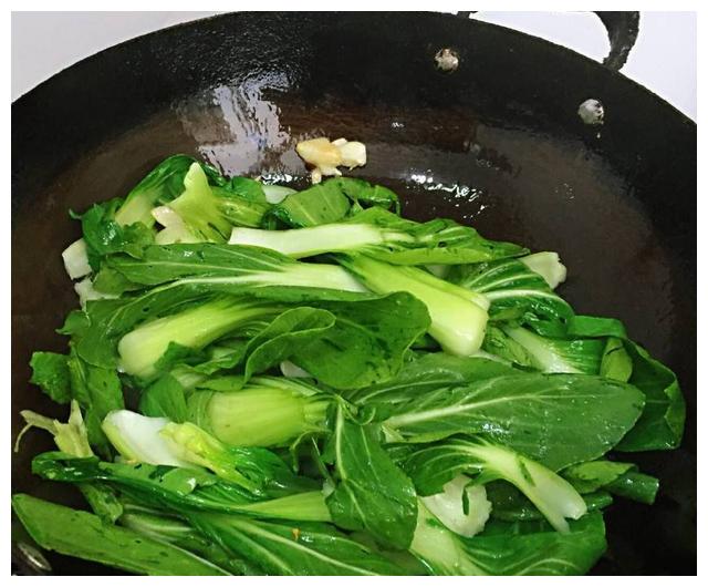 白菜有绿虫该怎么处理