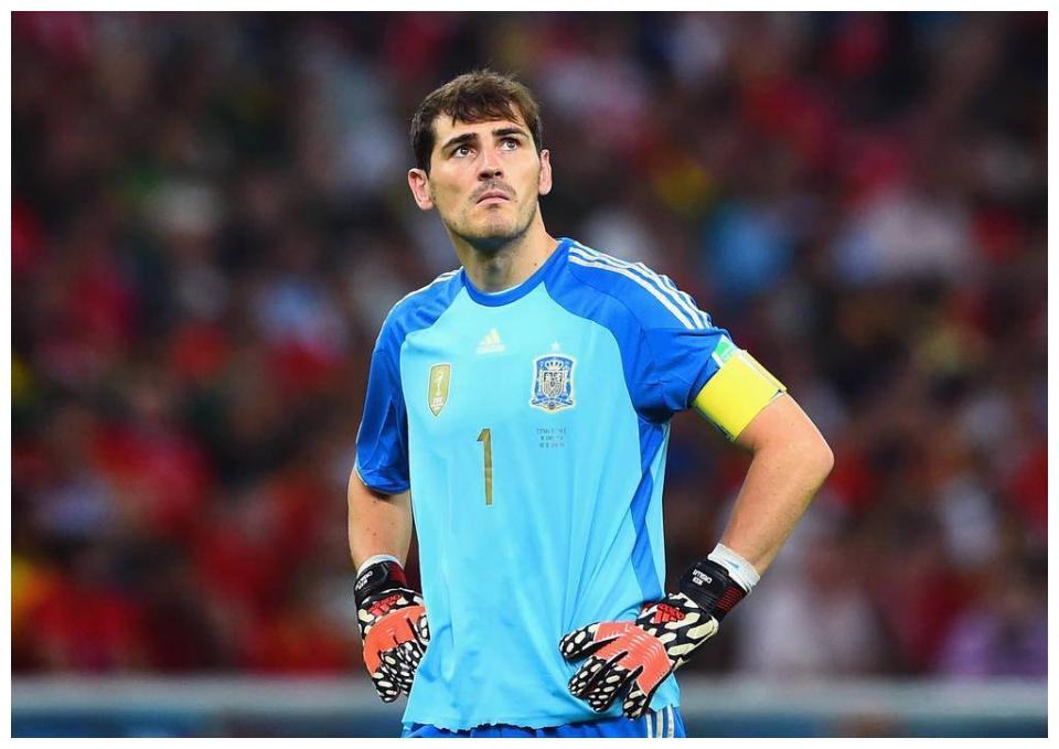 "圣卡西"挥手告别绿茵场,未来或回皇马任职