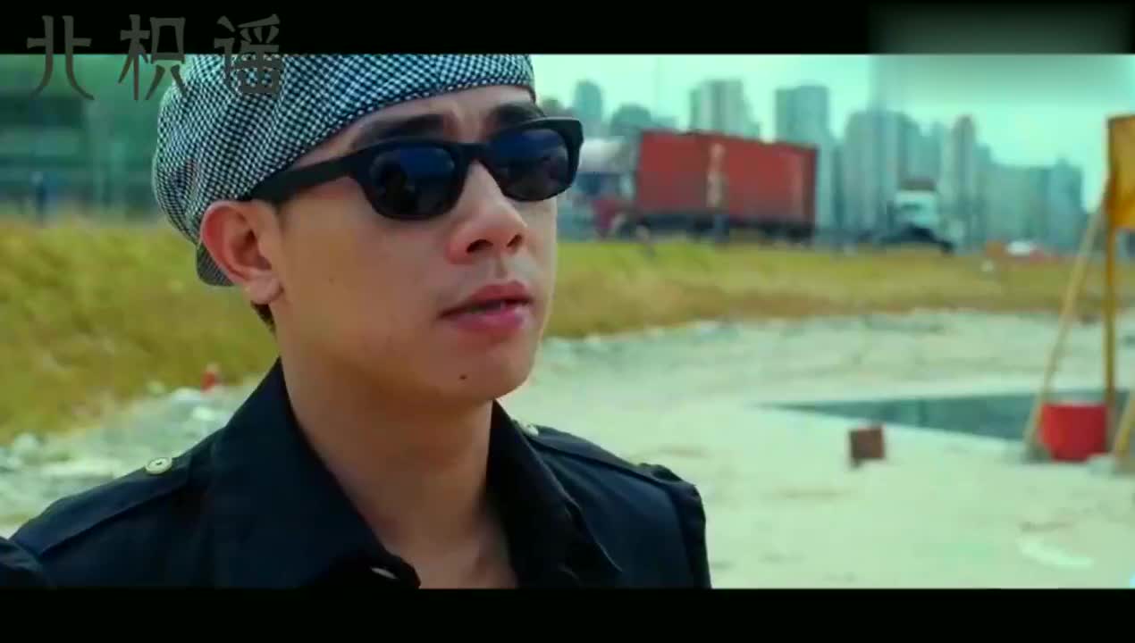 《古惑仔》中的经典歌曲《热血燃烧》,陈小春,郑伊健演唱