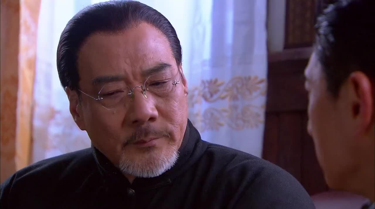 叛徒谁都骗就是没说出老大下落邓子华等人疑惑不解