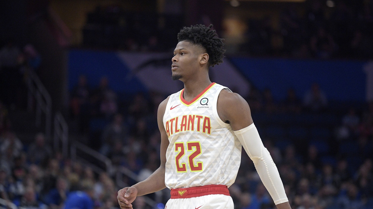 老鹰侧翼人满为患!五名球员争夺轮换位置,雷迪什必定离队