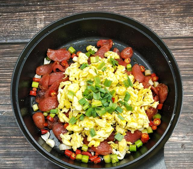 3枚鸡蛋5根肠,做五分钟就能端上桌的快手下饭菜,还不加一粒盐休闲区蓝鸢梦想 - Www.slyday.coM 3枚鸡蛋5根肠,做五分钟就能端上桌的快手下饭菜,还不加一粒盐休闲区蓝鸢梦想 - Www.slyday.coM