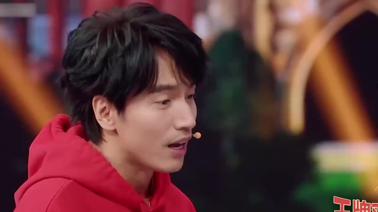 王牌对王牌:贾玲拥抱偶像言承旭,言承旭这反应,观众都被逗笑了