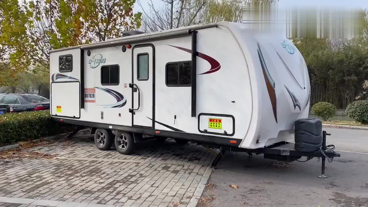 13万的美式拖挂房车