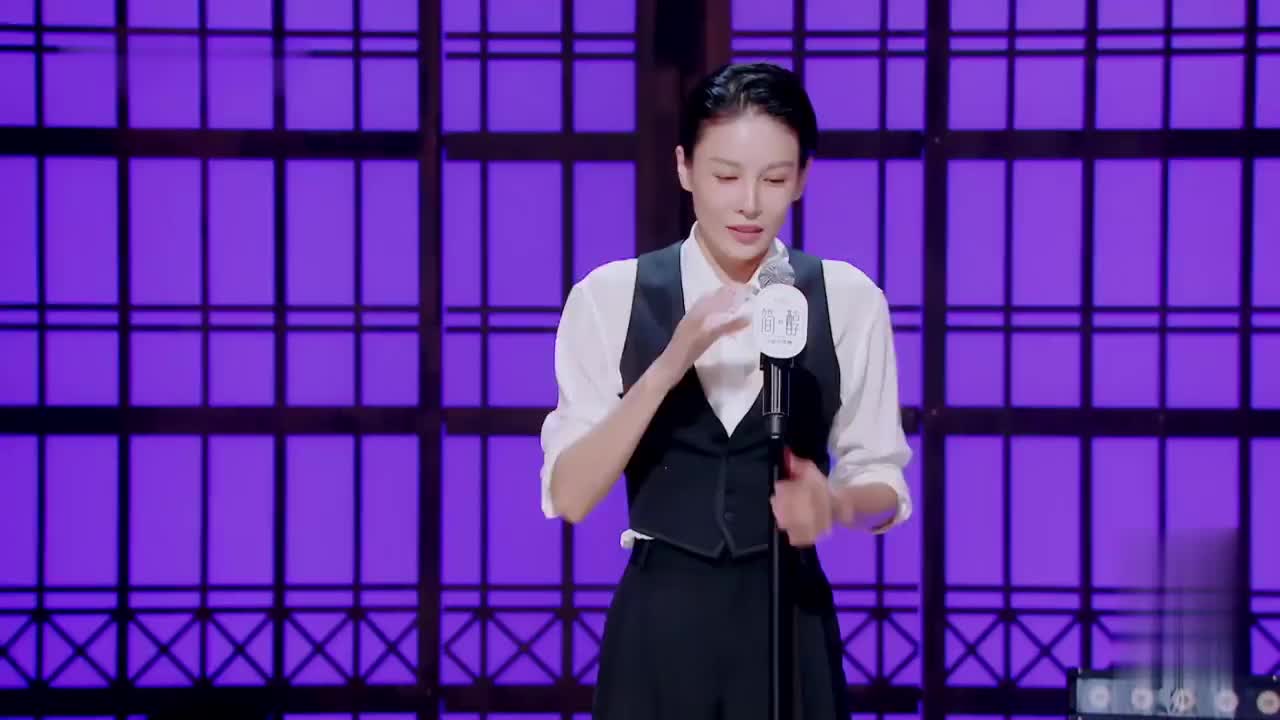 脱口秀张蓝心:我出道即巅峰,然后一直走下坡路