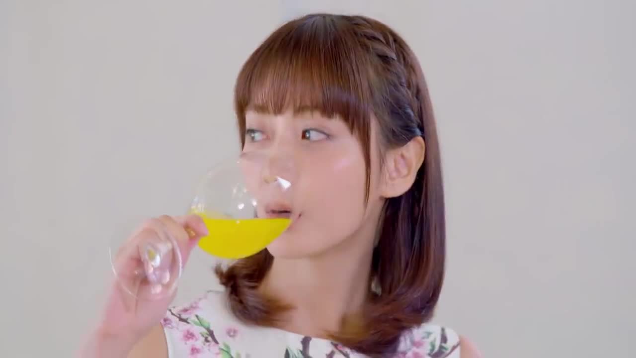 闪亮茗天:成峰带心羽一起参加宴会,但是生意最终却没谈成