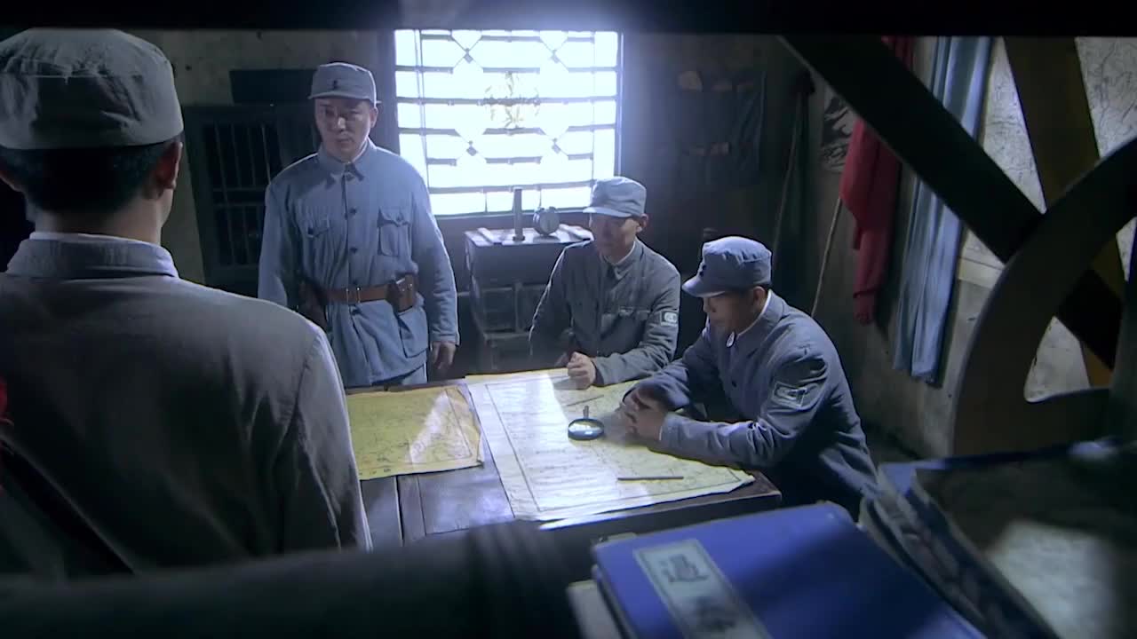 雪豹坚强岁月许光荣临阵脱逃参谋长要撤他的职许光荣不服气