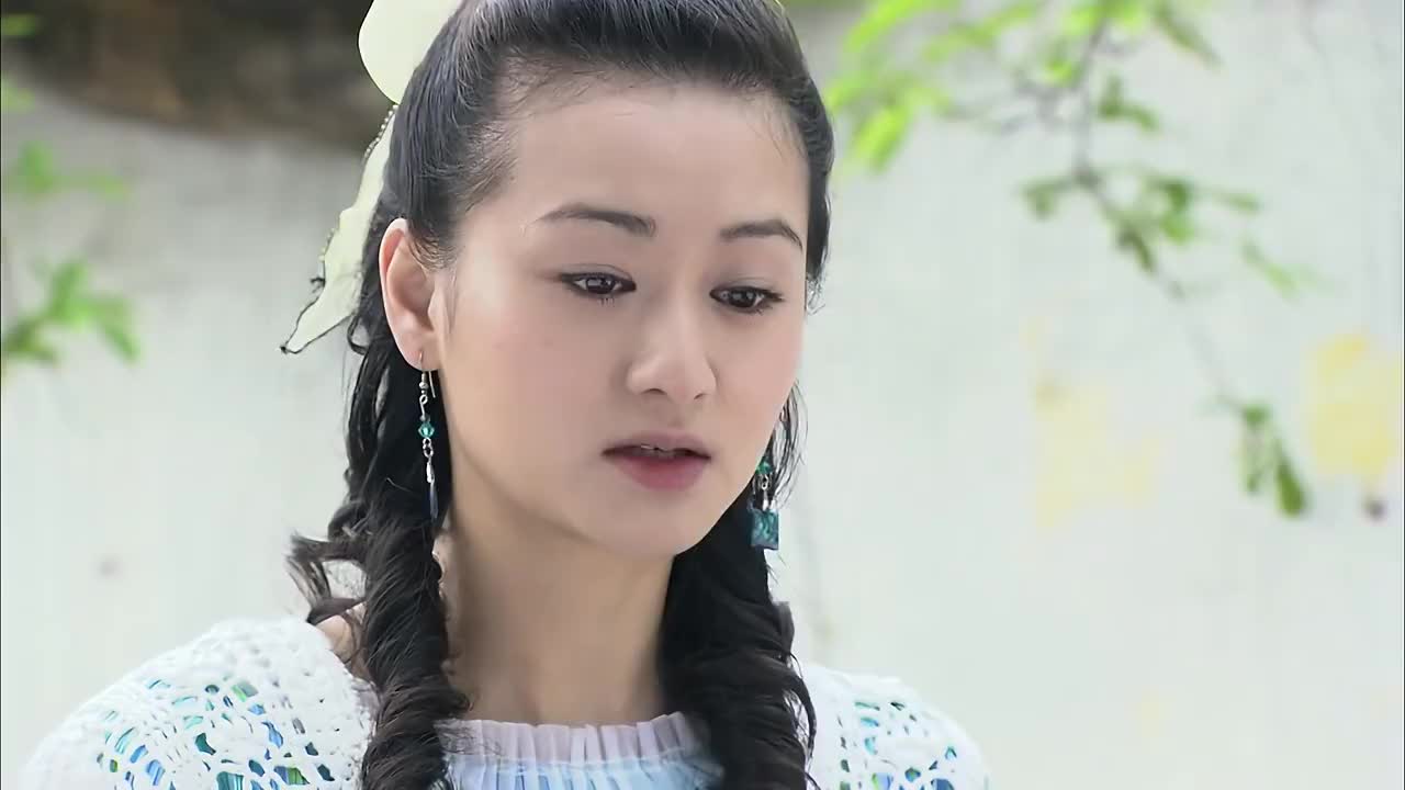 天涯赤子心小云表示自己就是爸爸的累赘爸爸一点都不喜欢她