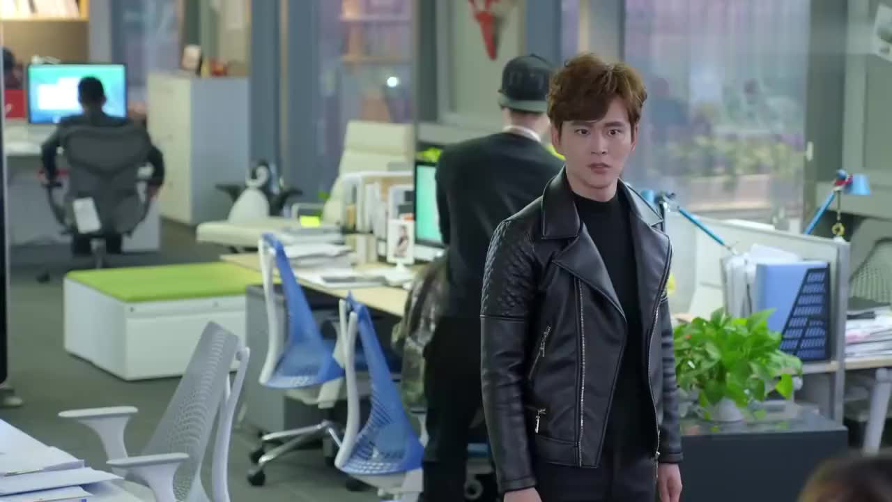 婚姻历险记武功被偷拍和薇薇关系亲密影响了升职