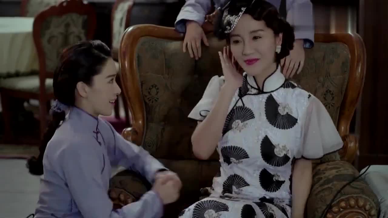 麻雀苏三省对李小男爱护有加又是送吃的又是鲜花羡慕