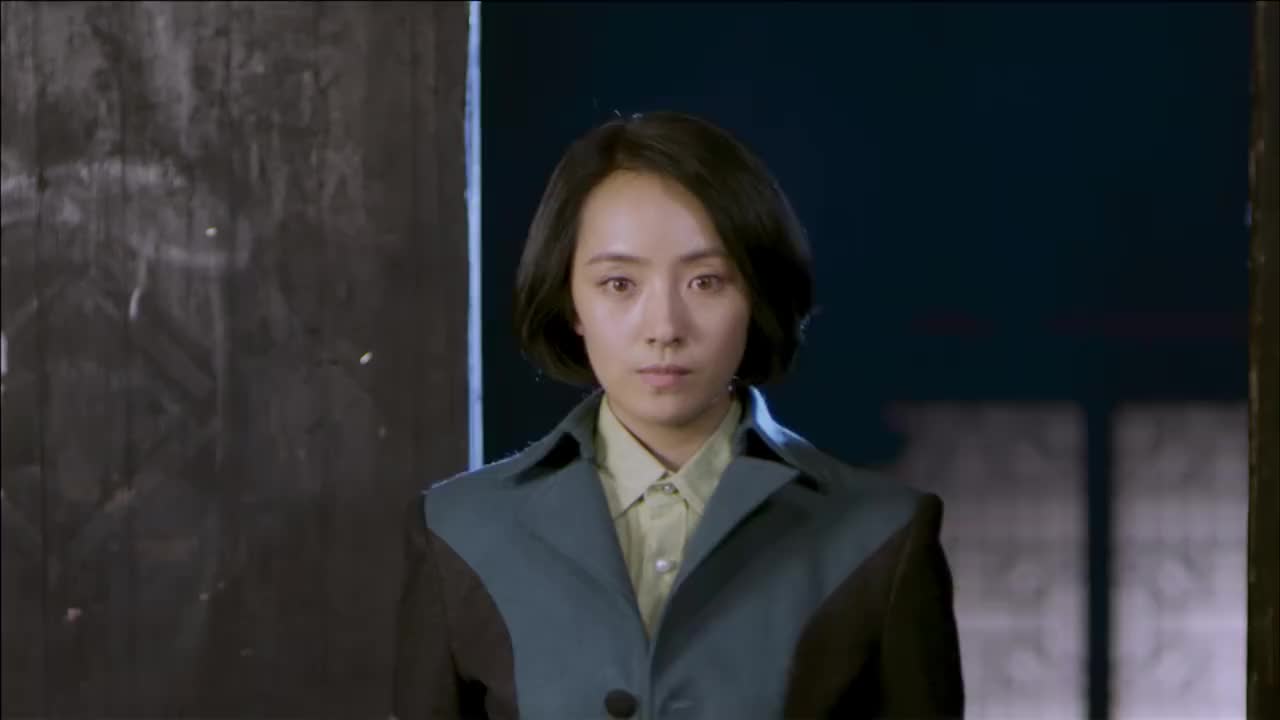 激战关鹏一直想着紫云这么晚了都不休息