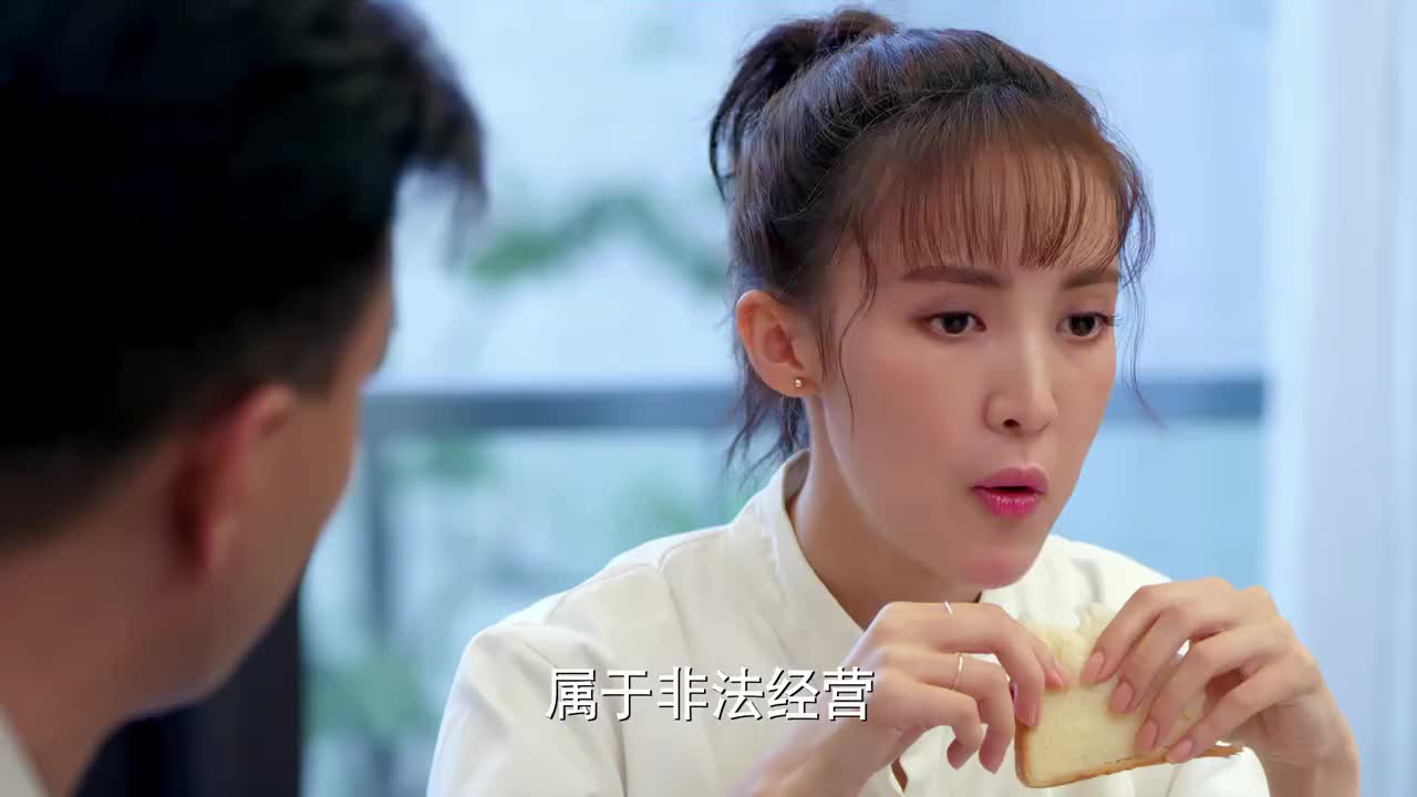 小情人单子飞送单单去学校还为单单准备了咖啡