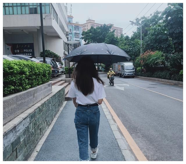 工厂把两班倒改成八小时双休制，员工立马离职，网友：现实很残酷休闲区蓝鸢梦想 - Www.slyday.coM