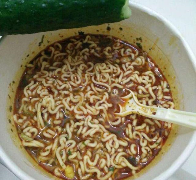 同是吃泡面，为何中国人“5分钟”解决，<a href=