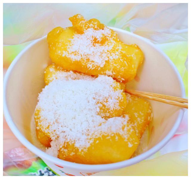 徐州老夜市里的一家小吃摊,炸鲜奶是一绝!6元一份吃不够