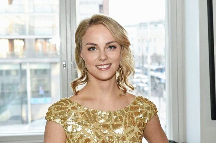 芬兰的冰上公主颜值与衣品的完美结合花滑女王基拉科尔皮