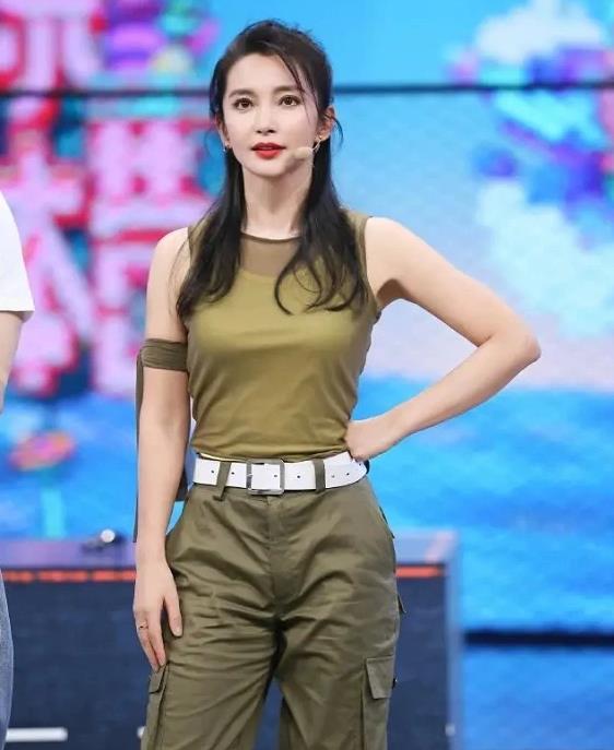 有种“至今未嫁”叫李冰冰,学韩国女团穿制服,47岁还选秀?__财经头条
