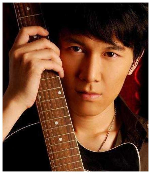 他是最名不符实的歌手,写过无数脍炙人口的经典歌曲,却始终不红|高进|经典歌曲|歌坛_新浪新闻