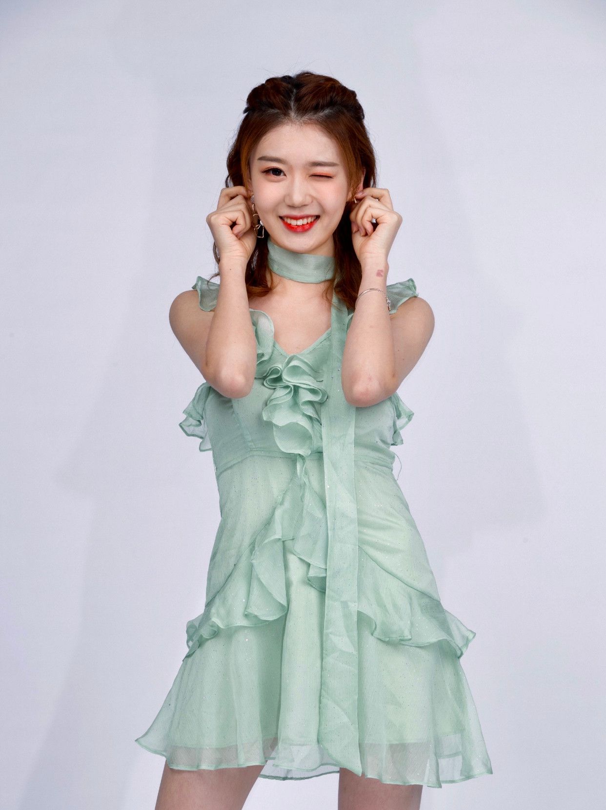 腾讯体育主播吴迪,动感靓丽,是一道美丽的风景线