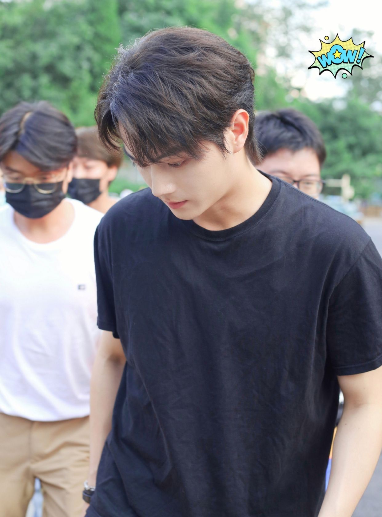 好看大眼睛双眼皮太好看了侧颜无敌了小时候帅长大了更帅!