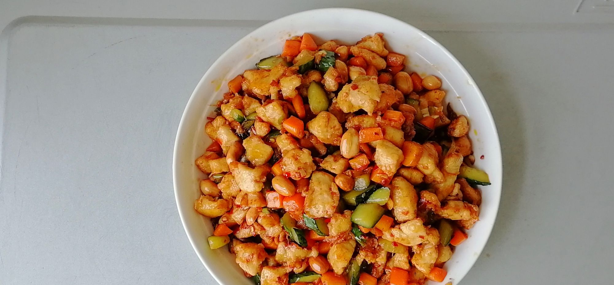 肉质滑脆,微辣的宫保鸡丁