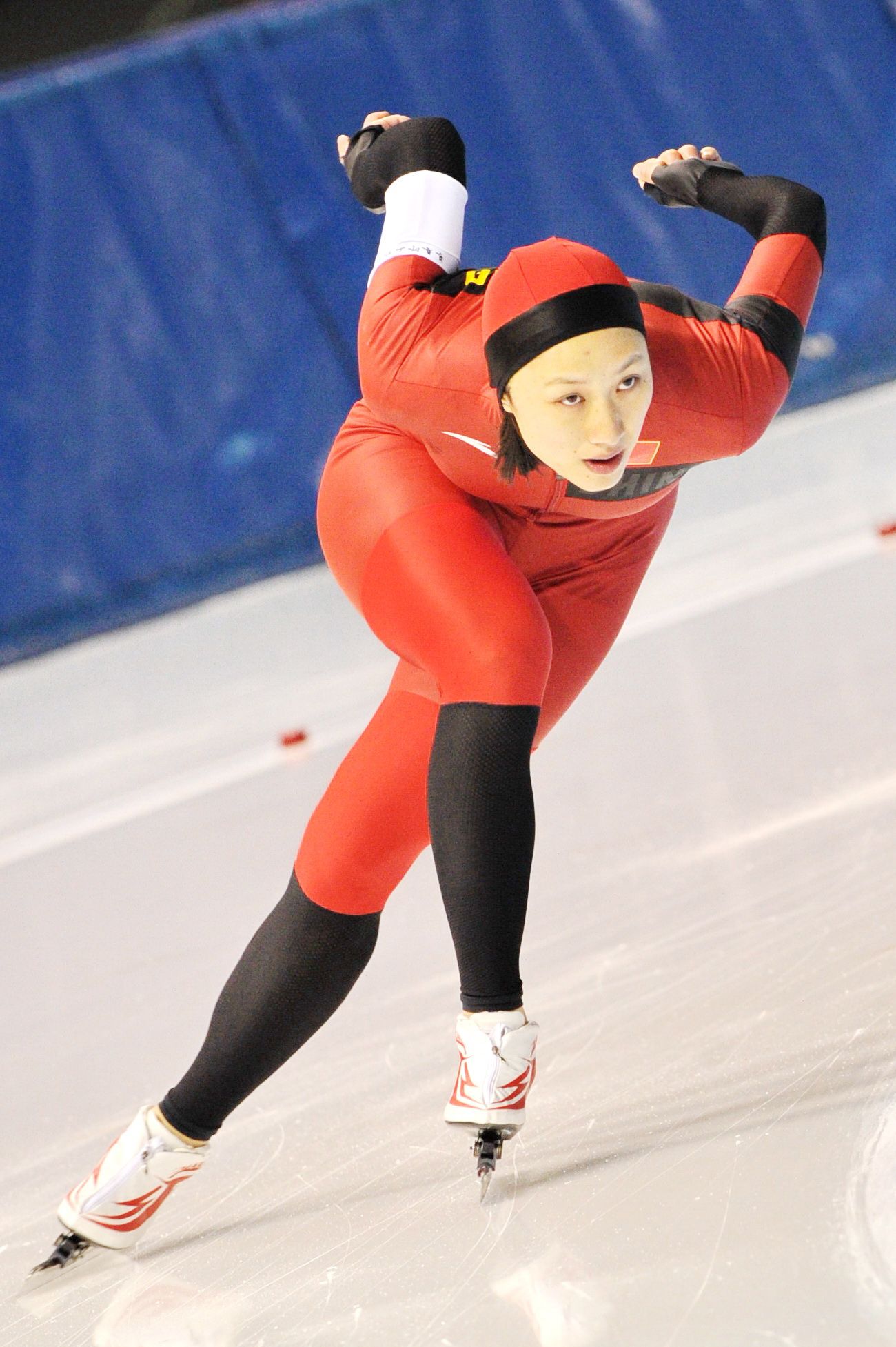 速滑女王张虹的传奇人生7岁滑冰20岁无起色差点当了模特