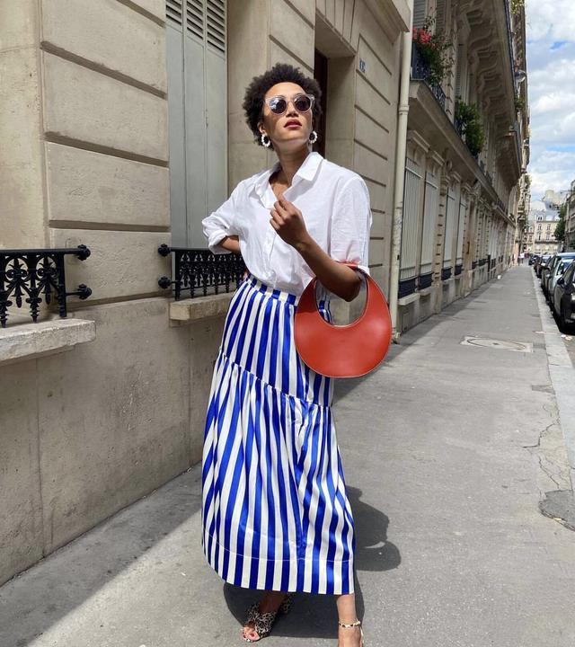 夏天时尚博主的7套条纹穿搭,简约又大气,彰显女王风范