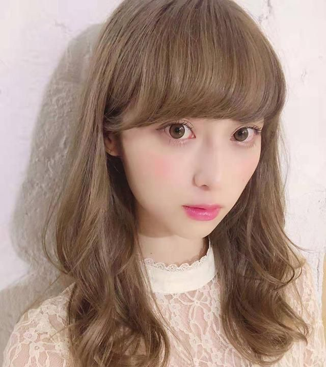 35岁左右女人适合什么发型三组时尚减龄的日系发型简单显气质