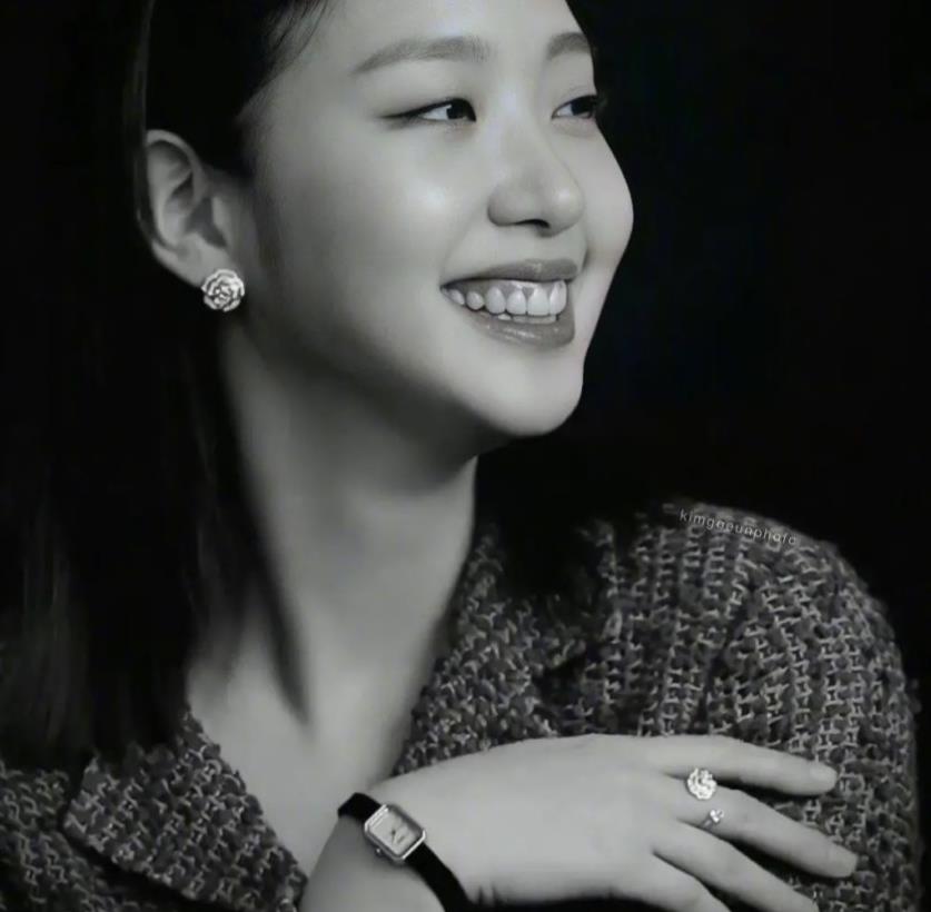 金高银狗啃刘海造型优雅俏皮