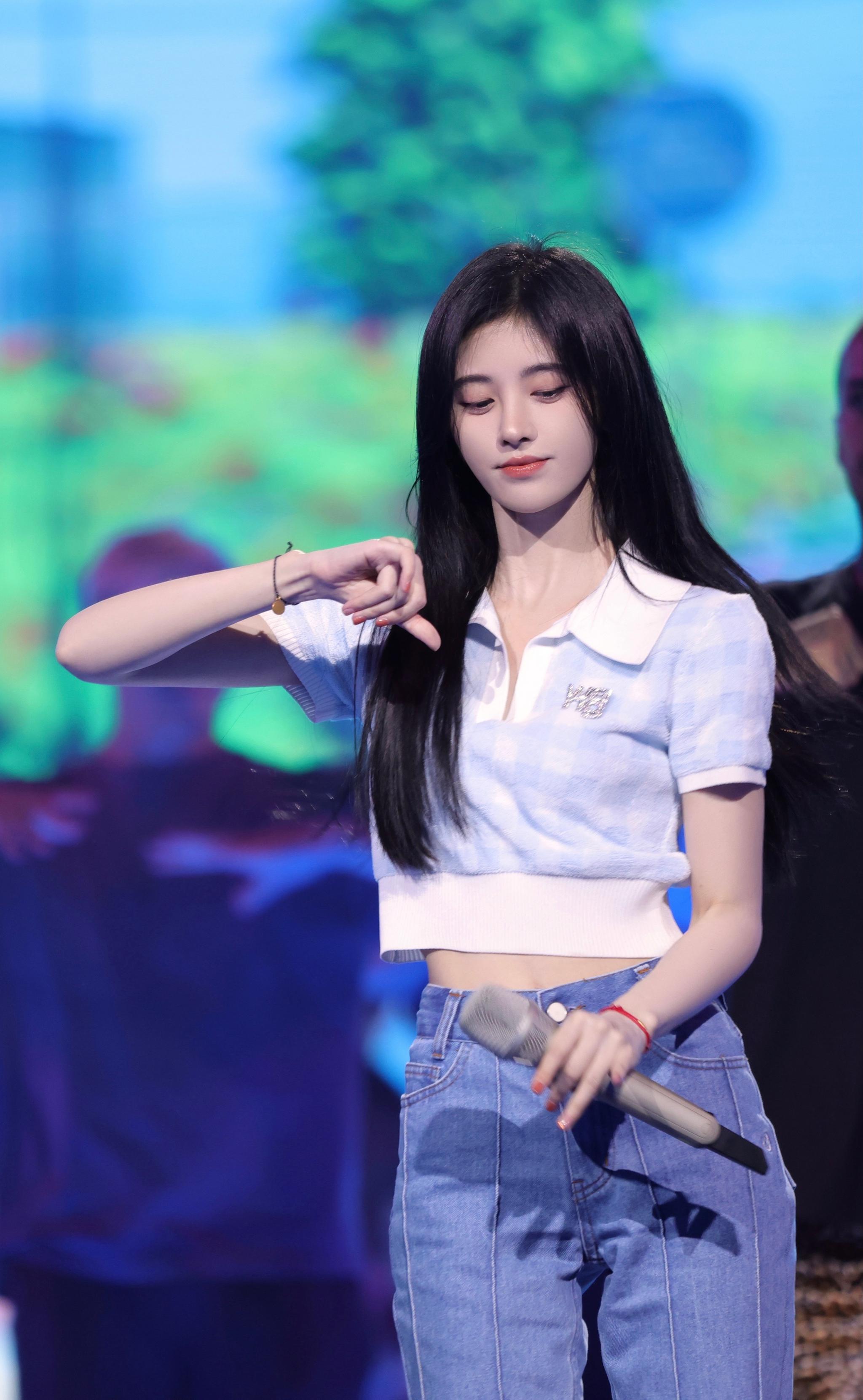 王思聪彻底翻车曾追求鞠婧祎被拒恼羞成怒骂她做作