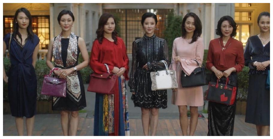 三十而已:完美女人顾佳背5万包包被嫌弃,现实贵族圈其实更狗血