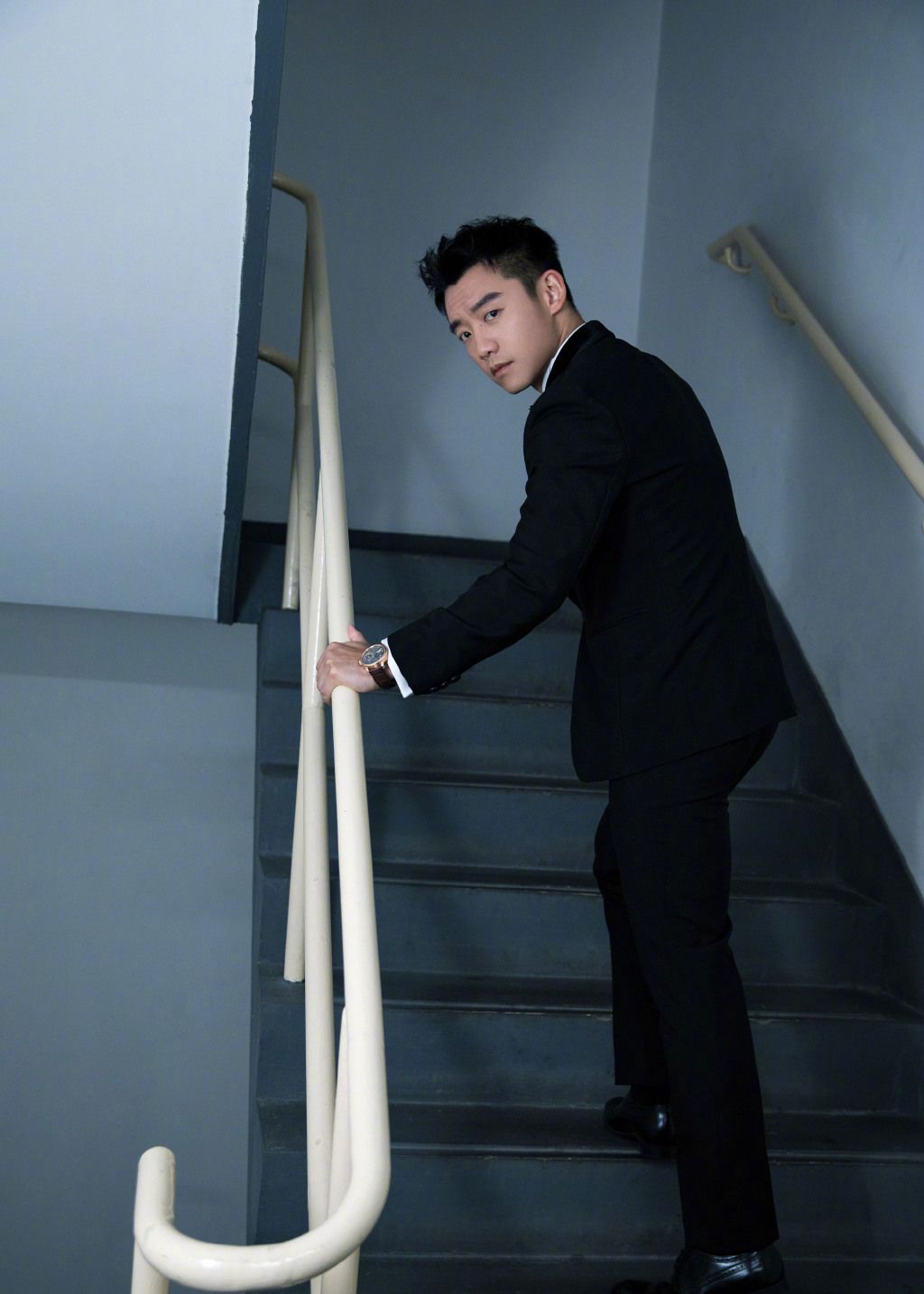 郑恺凭借阳光帅气的形象和超强的运动细胞,获有"小猎豹"的美称