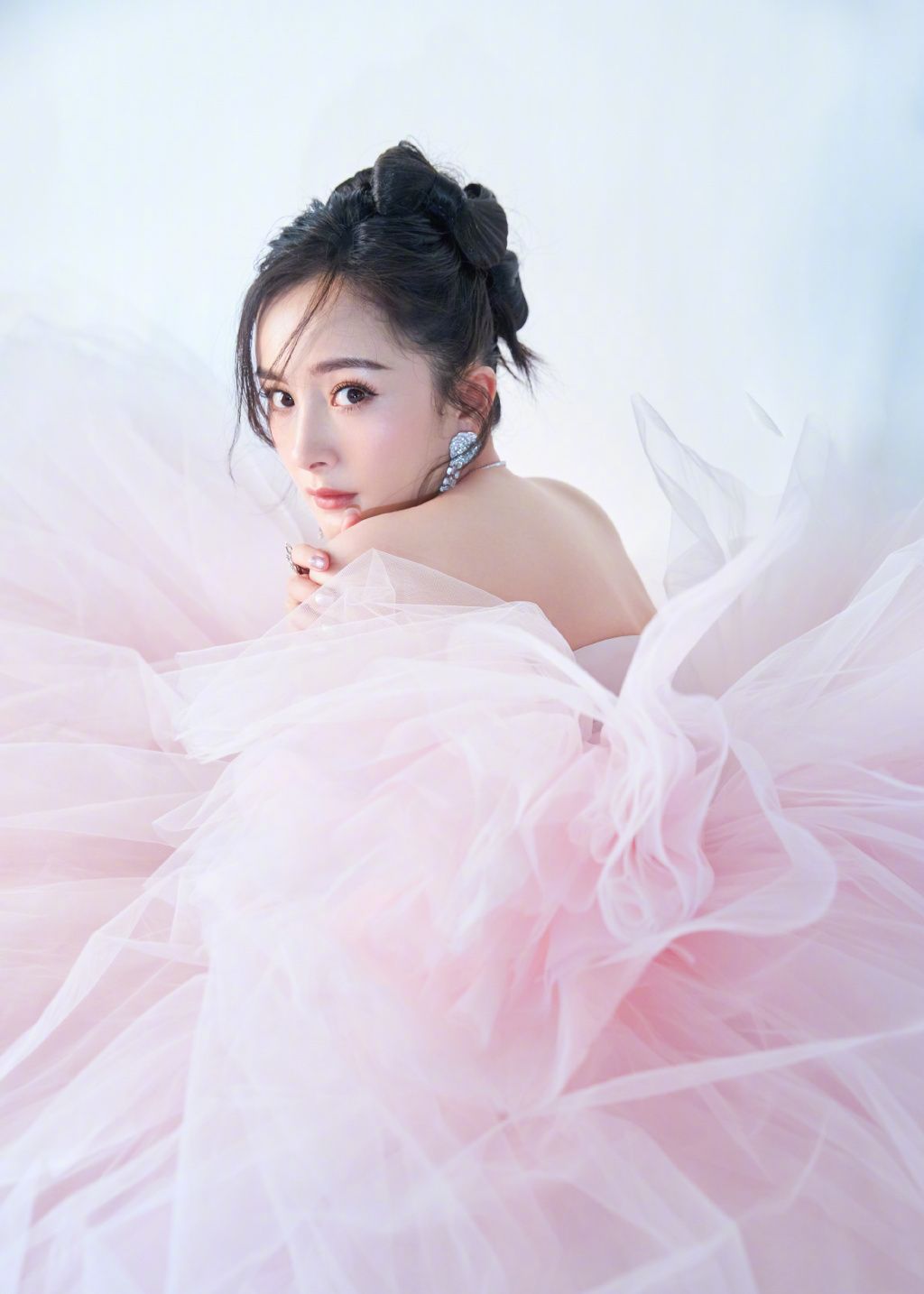 杨幂,粉色纱裙礼服,魅力十足,太美了!