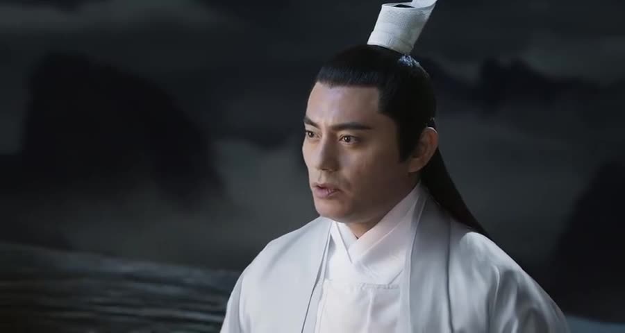 墨渊约瑶光上神决战苍梧之巅,墨渊毫不留情,伤了瑶光的心