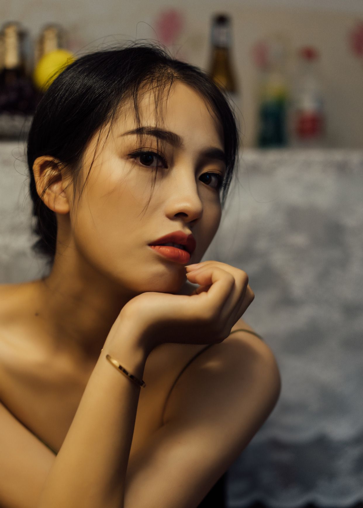 忧郁的美女,总让人我见犹怜_高清图集_新浪网