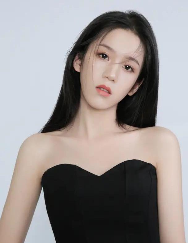 女神张琳艺:第4821期气质潮流美图欣赏
