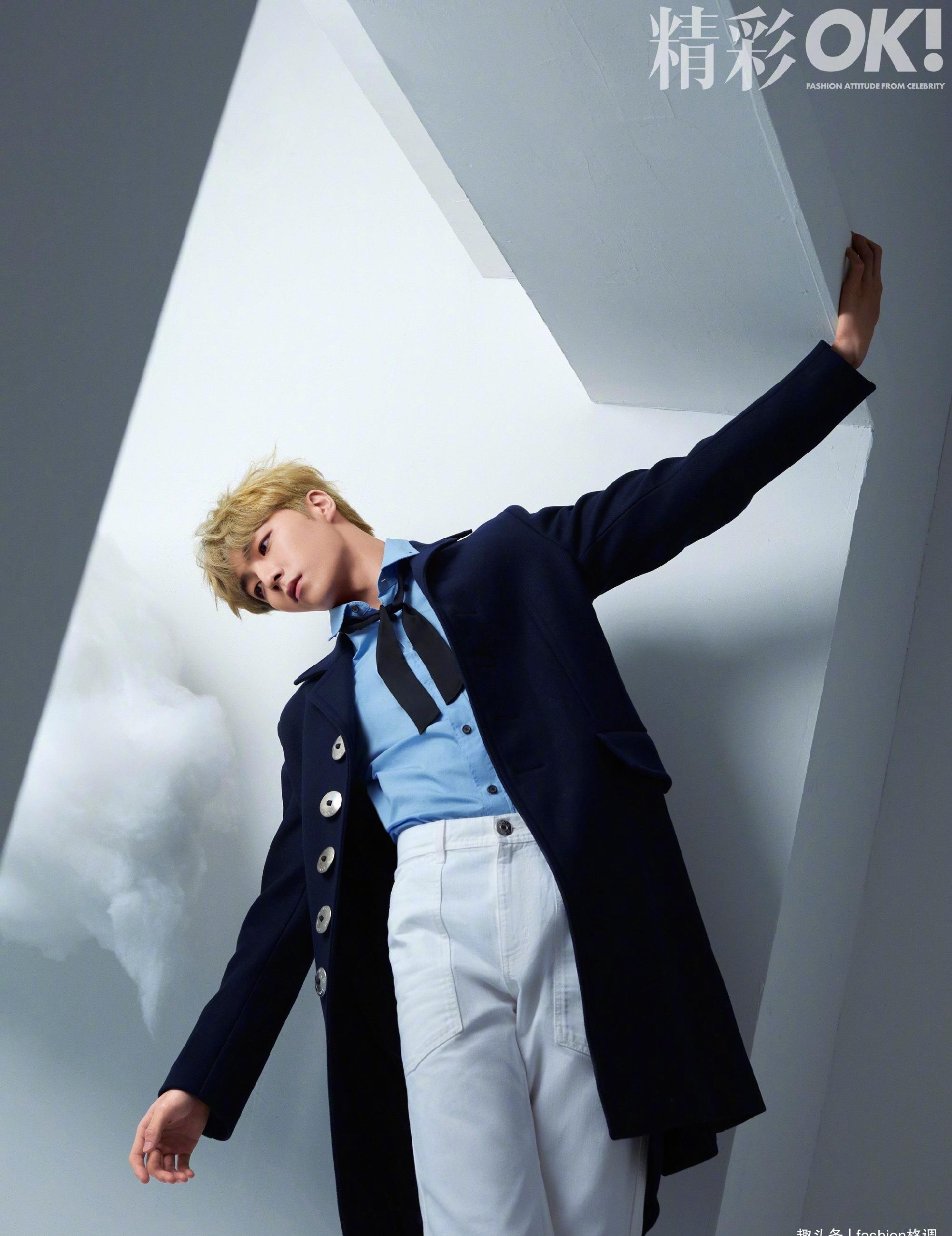 陈立农拍摄封面,俊秀的金发少年置身"天空之境",宛若童话男主